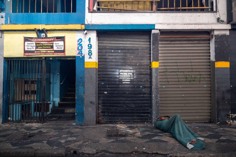 Comerciantes relatam queda abrupta das vendas após chegada da cracolândia