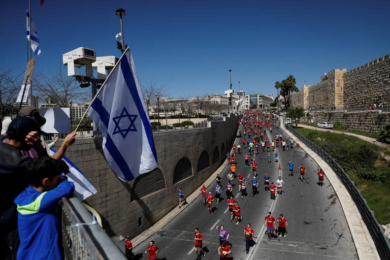 Cidade velha de Jerusalém sedia maratona