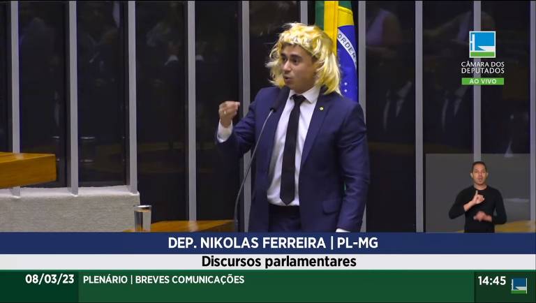 Enquanto parte de antigos aliados se distanciam de Bolsonaro, outros se aproximam de seu rescaldo ideológico, como o deputado federal Nikolas Ferreira (PL-MG), que utilizou o plenário da Câmara para fazer discurso transfóbico no Dia Internacional da Mulher