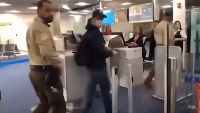 O ex-ministro da Justiça de Bolsonaro Anderson Torres tem sua prisão decretada sob suspeita de omissão após ter sido nomeado Secretário de Segurança Pública do DF e viajar aos EUA de férias