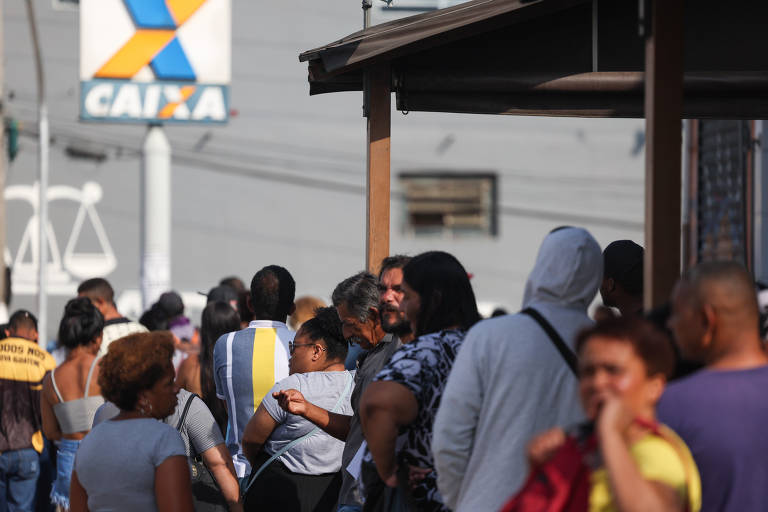 Em junho, também começará a ser pago o adicional de R$ 50 por filho entre sete e 18 anos que estiver na escola