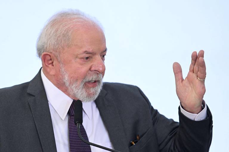 Empresários que integram comitiva que acompanharia Lula na China