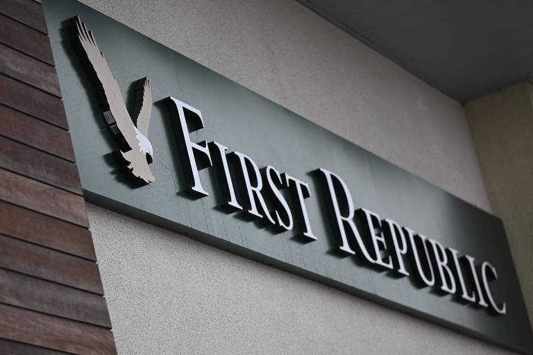 Ação do banco First Republic perde 90% de seu valor em março após nova queda nesta segunda