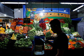 FILE PHOTO: Argentina inflation tops 100% for first time since 1991