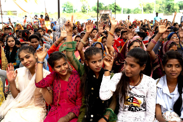 Kailash Satyarthi Childrens Foundation atua na Índia por direitos das crianças, contra trabalho infantil e casamento precoce