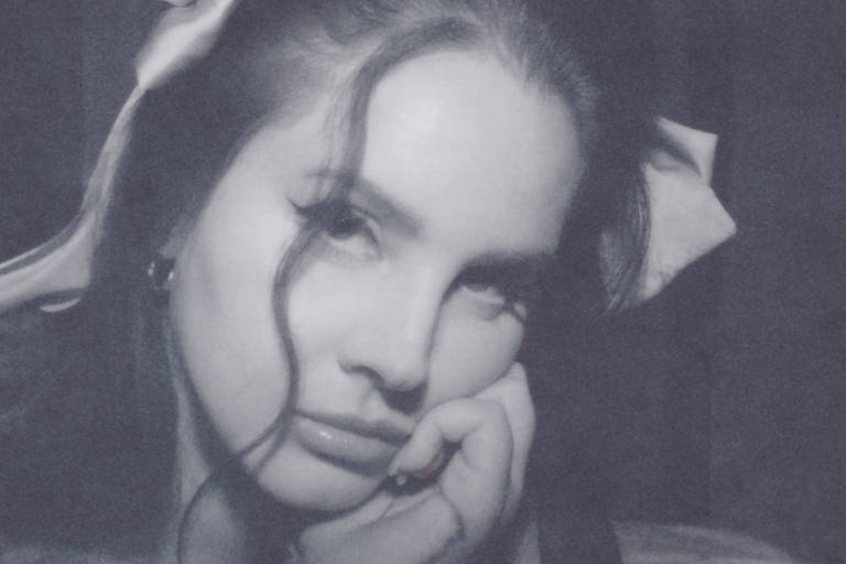 Capa do álbum 'Did You Know That There's a Tunnel Under Ocean Blvd', de Lana Del Rey