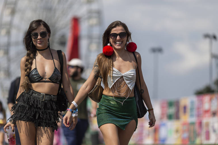 Lollapalooza tem looks de pele à mostra e prova que toda nudez será celebrada
