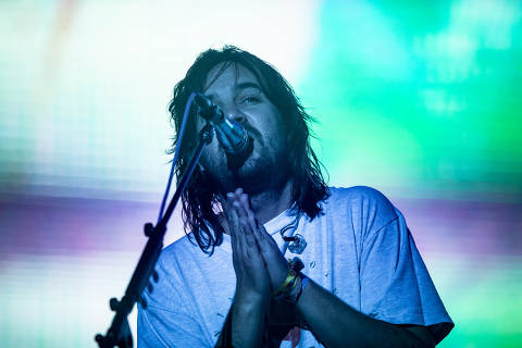 https://f.i.uol.com.br/fotografia/2023/03/25/1679791870641f96fe011d1_1679791870_3x2_th.jpg