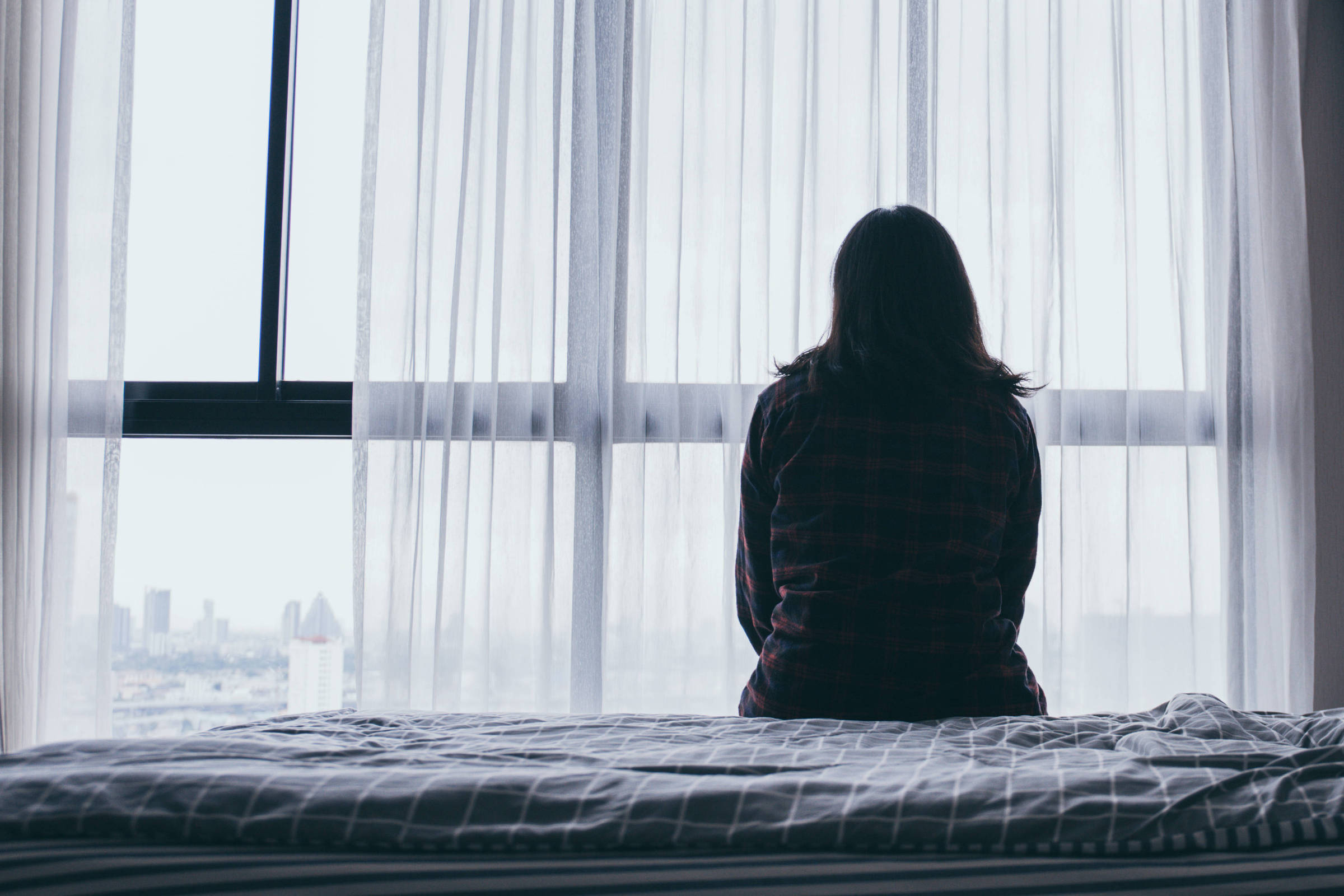 Foto de Perfil Feminino Triste e mais fotos de stock de Adulto