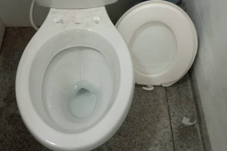 Vaso sanitário sem assento no Cidade Refúgio III