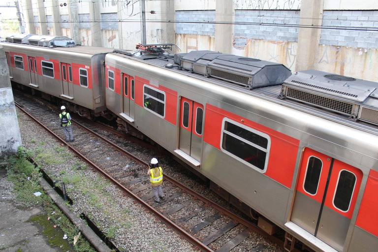 Trem perto da estação Júlio Prestes, da linha 8-diamante, descarrilou no fim de março 
