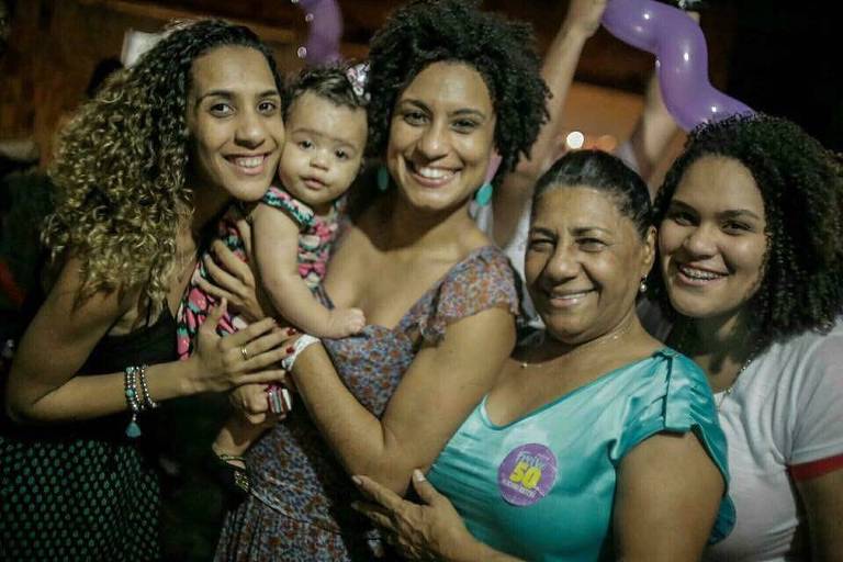 Marielle Franco com a mãe Dona Marinete, a irmã Anielle Franco e a filha Luyara Santos