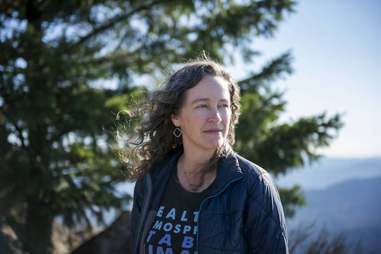 Julia Olson, advogada ambiental e fundadora do Our Children's Trust, em Eugene, que está por trás do processo