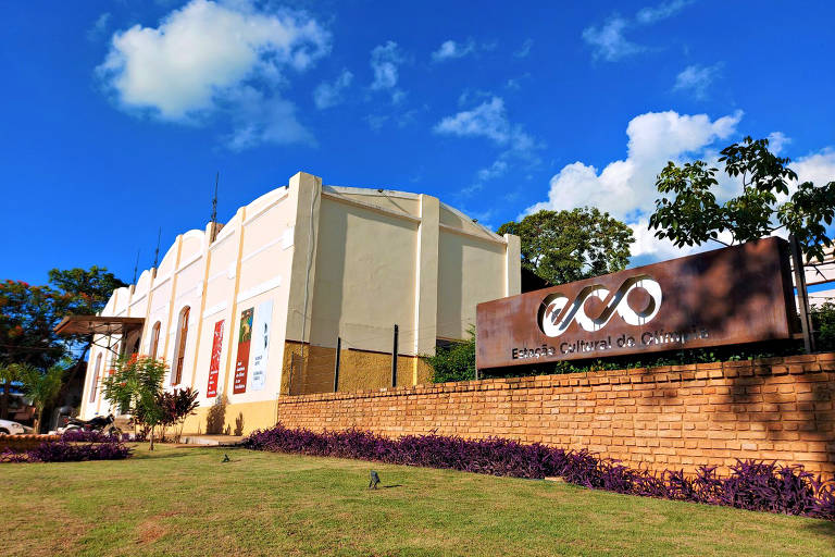 Antiga estação ferroviária de Olímpia, que foi transformada em centro cultural