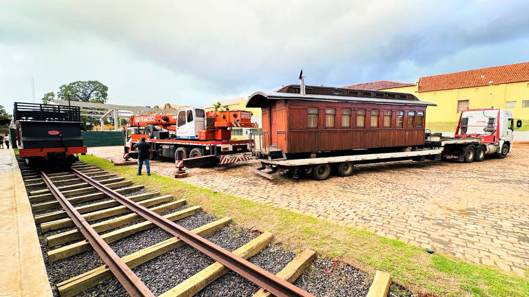 Vagão pertenceu no passado à Companhia Mogiana de Estradas de Ferro