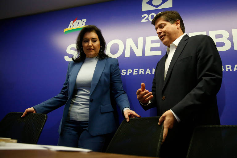 Simone Tebet, atual ministra do Planejamento, e Baleia Rossi, presidente do MDB, durante a campanha eleitoral de 2022