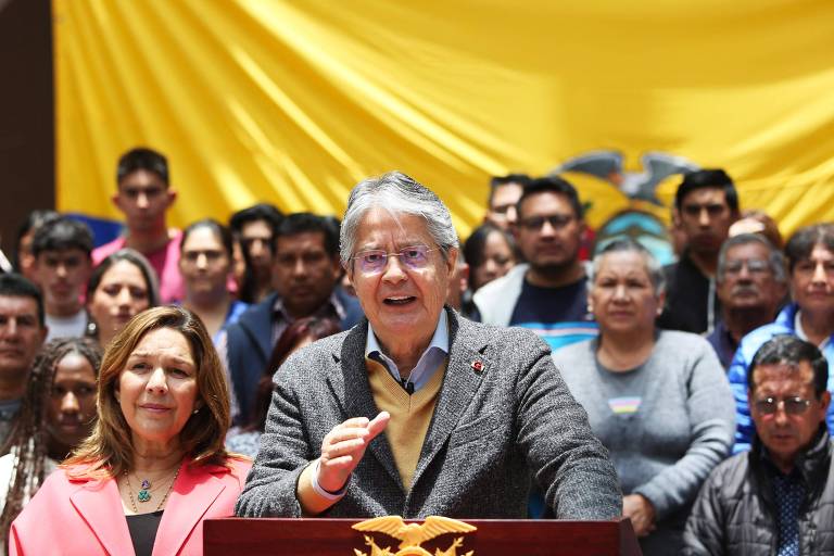 Presidente do Equador, Guillermo Lasso, discursa na TV nacional, em Quito 