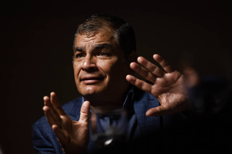 O ex-presidente do Equador Rafael Correa, durante entrevista, em São Paulo