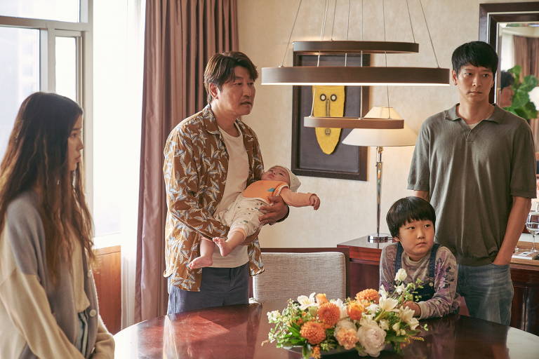 Veja cenas do filme 'Broker: Uma Nova Chance', novo do diretor Hirokazu Kore-eda