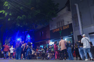 Bares de São Paulo com jogos de tabuleiro, fliperamas e mais, Delicioso  Novidades