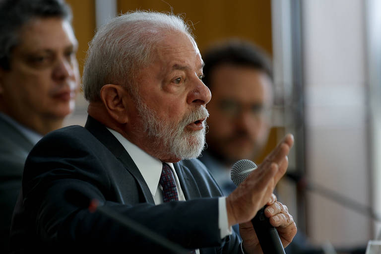 O presidente Luiz Inácio Lula da Silva participa de café da manhã com jornalistas no Palácio do Planalto, em Brasília