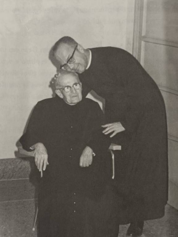 Padre Gabriele Amorth e Padre Tiago Alberione, o fundador de sua congregação