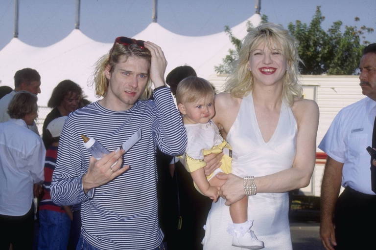 Courtney Love homenageia Kurt Cobain, do Nirvana, 29 anos após a morte do músico: 'Te amo'