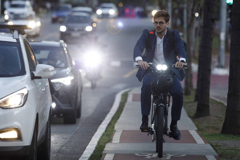 Mercado de bicicletas elétricas registra alta em 2022, diz Aliança Bike