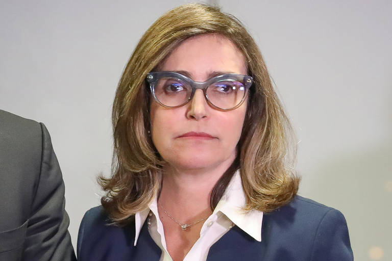 A ministra Maria Isabel Gallotti, do STJ, é substituta no TSE desde 2022, devendo permanecer na função até setembro de 2024; com a morte do ministro Paulo de Tarso Sanseverino, há uma vaga de origem do tribunal federal disponível