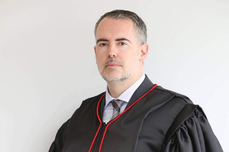 O presidente Lula indicou o advogado André Ramos Tavares para uma das vagas de ministro efetivo que estavam abertas na Corte; Ele é professor de direito econômico na USP (Universidade de São Paulo) e atuava como ministro substituto no TSE, tendo tomado em 2022