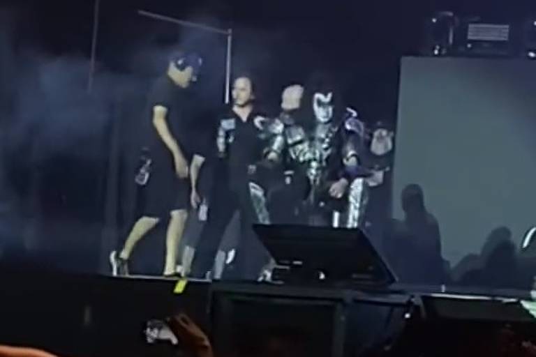Vídeo: Gene Simmons, baixista do Kiss, passa mal em Manaus e show é interrompido