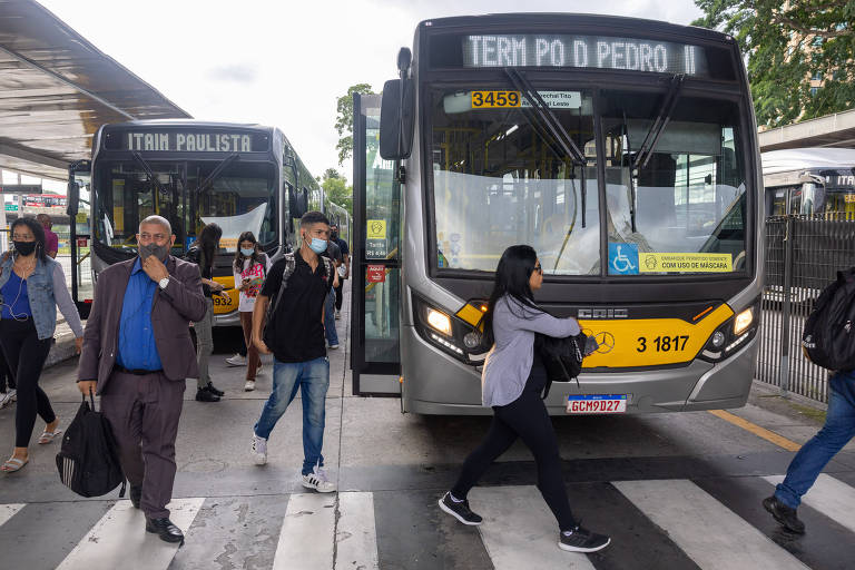 TCM aponta falhas de segurança e limpeza em terminas de ônibus de SP e cobra gestão Nunes
