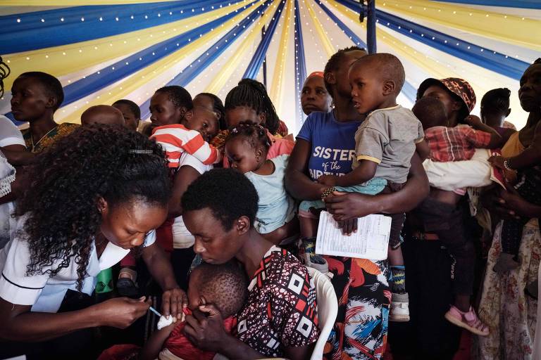 Campanha de vacinação contra a malária para crianças no Quênia com o imunizante RTS,S; a nova vacina da Oxford foi aprovada apenas pelos órgãos de saúde de Gana
