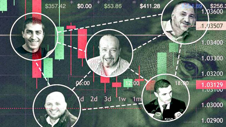 Imagem mostra fotos de cinco empresários em círculos espalhados por um fundo verde com gráfico de barras e números. Eles fazem parte de um esquema de golpe bilionários em investidores