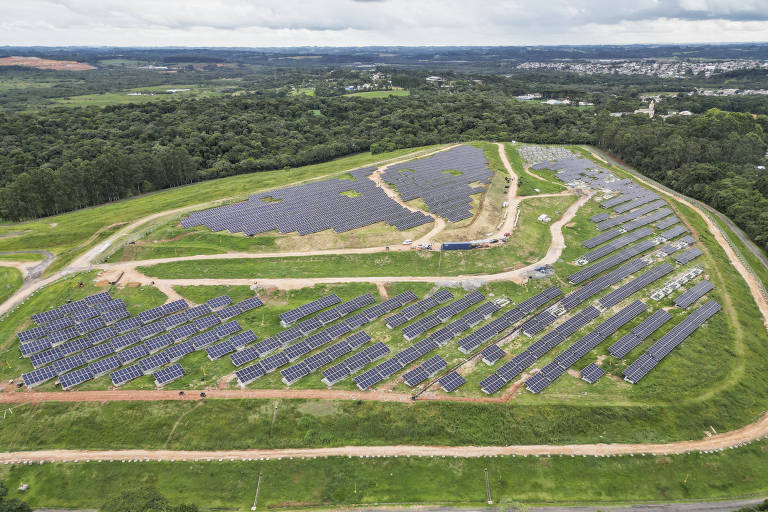 Aterro sanitário de Curitiba vira parque de energia solar