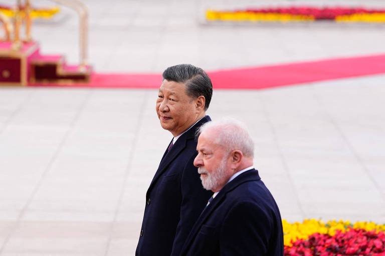 O líder chinês Xi recebe o presidente Lula para encontro no Grande Salão do Povo, no coração de Pequim