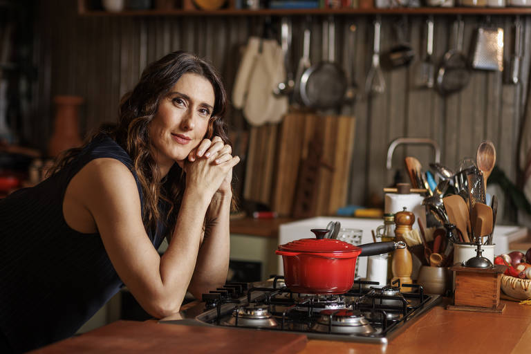 Veja fotos da cozinheira e apresentadora Paola Carosella