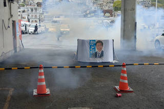 Explosion heard near Japanese PM Kishida's outdoor speech, in Saikazaki, Wakayama Prefecture