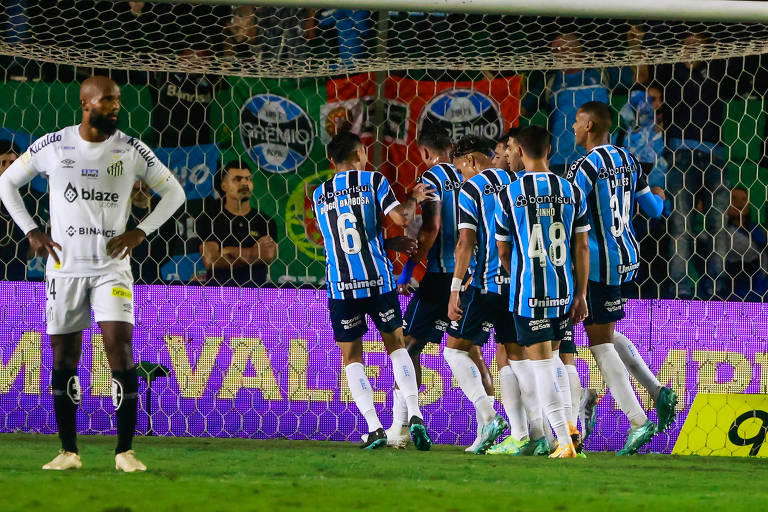 Santos tem Soteldo expulso e perde para o Grêmio na estreia do Brasileiro