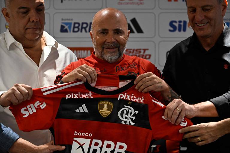 Jorge Sampaoli é apresentado como novo técnico do Flamengo