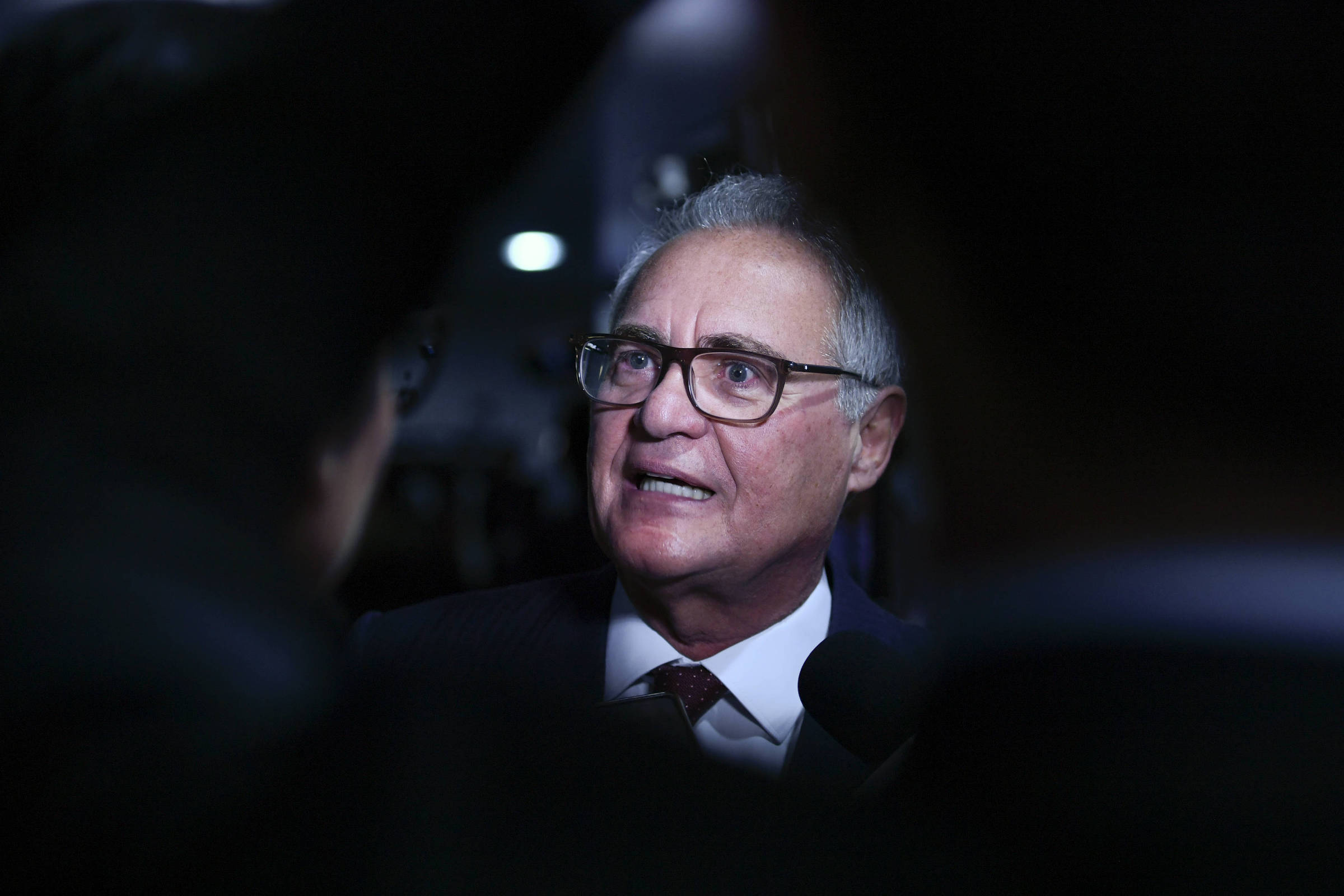 Comissão do Senado aprova reforma do Imposto de Renda e manda recado à Câmara