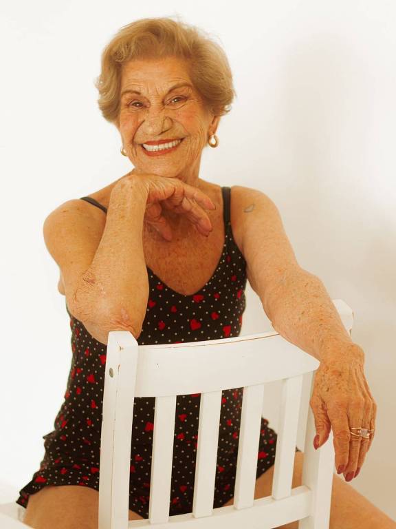A influenciadora Coracy Arantes, de 80 anos