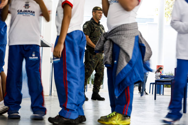 Falta de segurança deixa estudantes 'apavorados' em Santos: 'Não