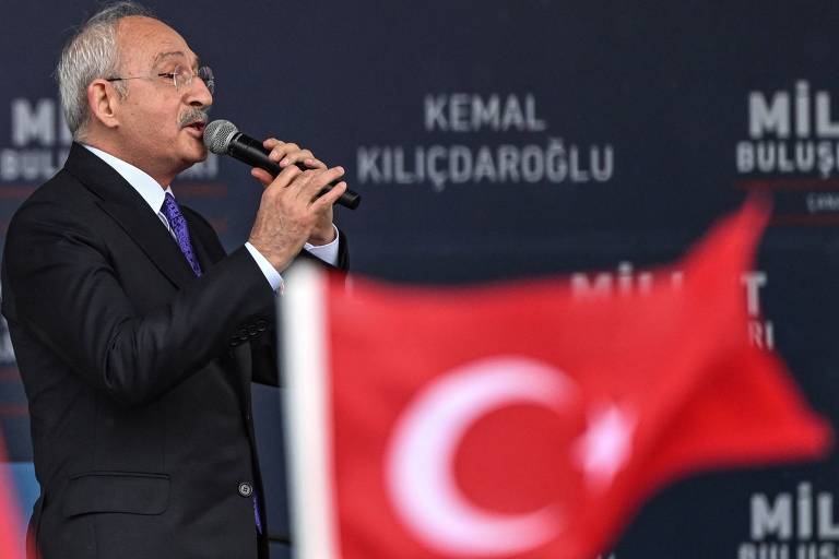 Kemal Kilicdaroglu discursa em comício na cidade de Canakkale, na Turquia