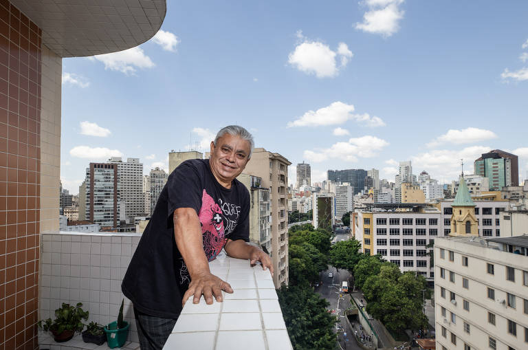 Francisco Monteiro dos Santos, 65, mudou para o novo apartamento há duas semanas. Antes de ter a casa própria, morou por mais de dez anos em ocupações.