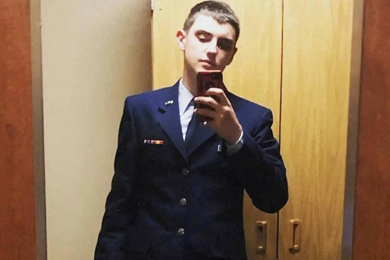 Em foto sem data, Jack Douglas Teixeira, 21, membro da Guarda Aérea Nacional que foi preso pelo FBI acusado de vazar documentos sigilosos