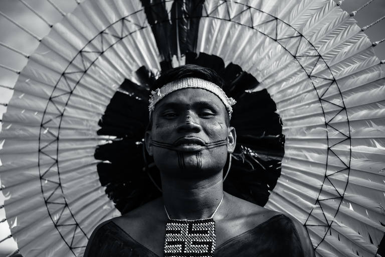 Indígenas chegam a Brasília para a edição de 2023 do Acampamento Terra Livre