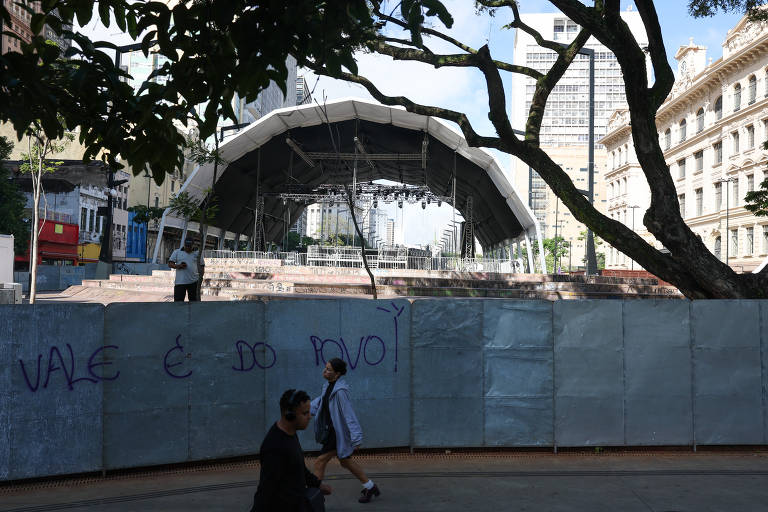 Outro palco foi montado na área da pista de skate, que teve seu acesso bloqueado.