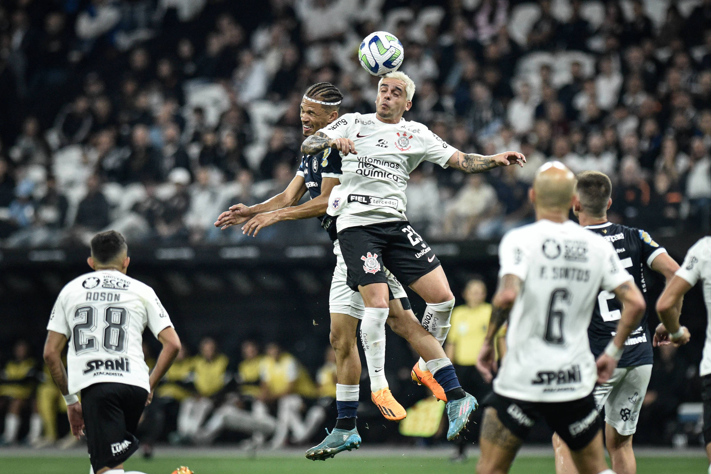 Cássio chega a 21 pênaltis defendidos pelo Corinthians e se aproxima de  Ronaldo Giovanelli