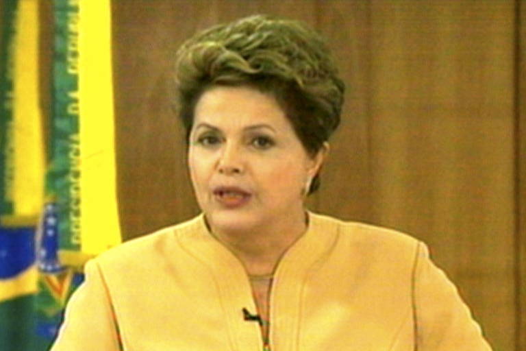 A então presidente Dilma Rousseff (PT) faz pronunciamento em resposta aos protestos e manifestações ocorridos no país em junho de 2013